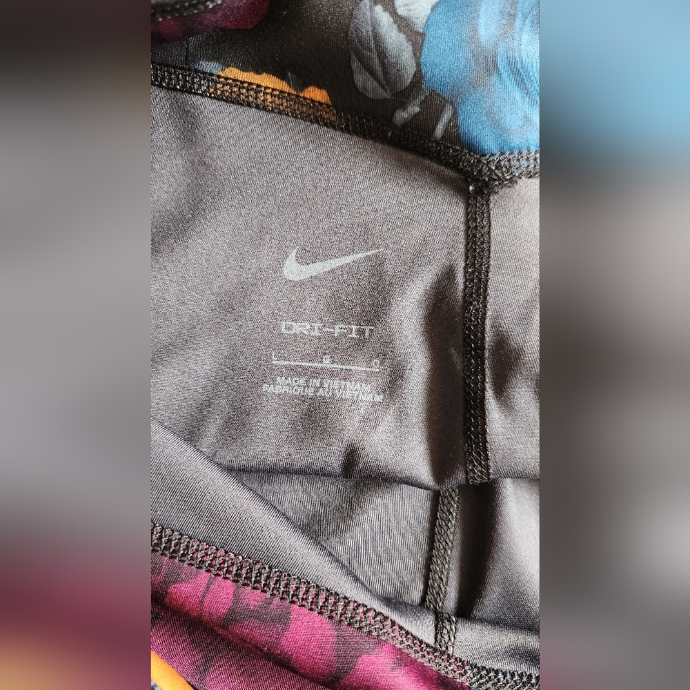 Nike Women's One lcon Shorts. - Picture 12 of 13